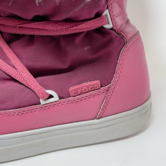 Crocs Lodge Point Lace-Up Snow Boots Women’s Faux Fur Trim Pomegranate - Picture 6 of 12